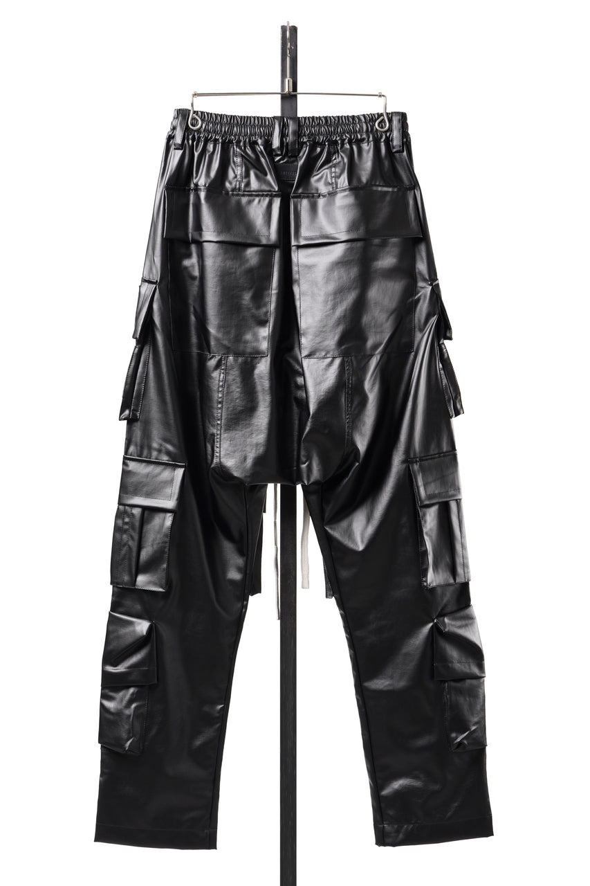 Load image into Gallery viewer, A.F ARTEFACT CARGO SAROUEL EASY PANTS / LUSTROUS COATED WOVEN (BLACK)