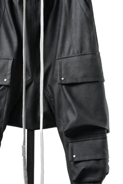 Load image into Gallery viewer, A.F ARTEFACT LOWCROTCH TACTICAL JOGGERS / VEGAN LEATHER (SMOKE BLACK)