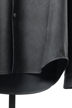 Load image into Gallery viewer, A.F ARTEFACT COCOON SHIRTS / VEGAN LEATHER (SMOKE BLACK)