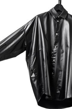 Load image into Gallery viewer, A.F ARTEFACT COCOON SHIRTS / LUSTROUS COATED WOVEN (BLACK)