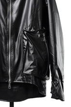 Load image into Gallery viewer, A.F ARTEFACT HOODIE ZIP BLOUSON / LUSTROUS COATED WOVEN (BLACK)