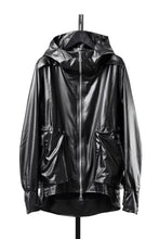Load image into Gallery viewer, A.F ARTEFACT HOODIE ZIP BLOUSON / LUSTROUS COATED WOVEN (BLACK)