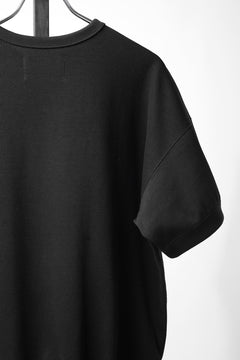 Load image into Gallery viewer, N/07 CINCHED HEM TOP / RIBBED CARDBOARD KNIT JERSEY (BLACK)