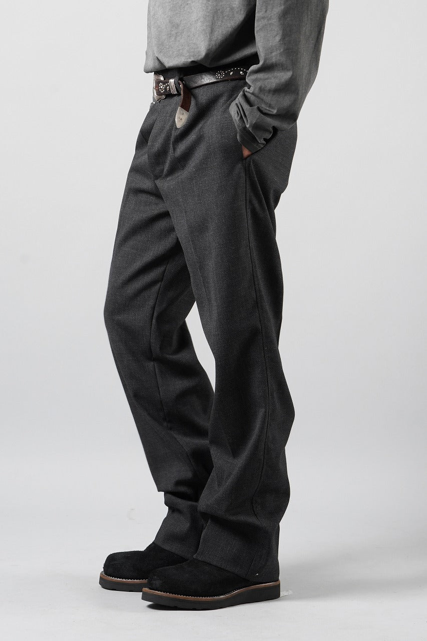 Load image into Gallery viewer, LASTMAN ONE TUCK SLACKS (BLACK)
