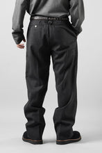 Load image into Gallery viewer, LASTMAN ONE TUCK SLACKS (BLACK)
