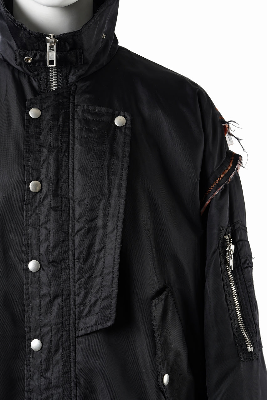 Load image into Gallery viewer, 【SAMPLE SALE】A.F ARTEFACT CUT OFF COMBI TANKER JACKET / LIGHT PADDED (BLACK×ORANGE)