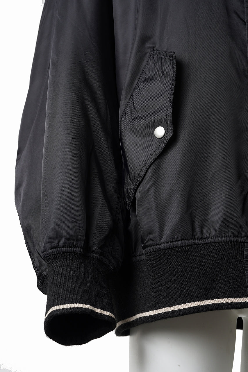 Load image into Gallery viewer, 【SAMPLE SALE】A.F ARTEFACT CUT OFF COMBI TANKER JACKET / LIGHT PADDED (BLACK×ORANGE)