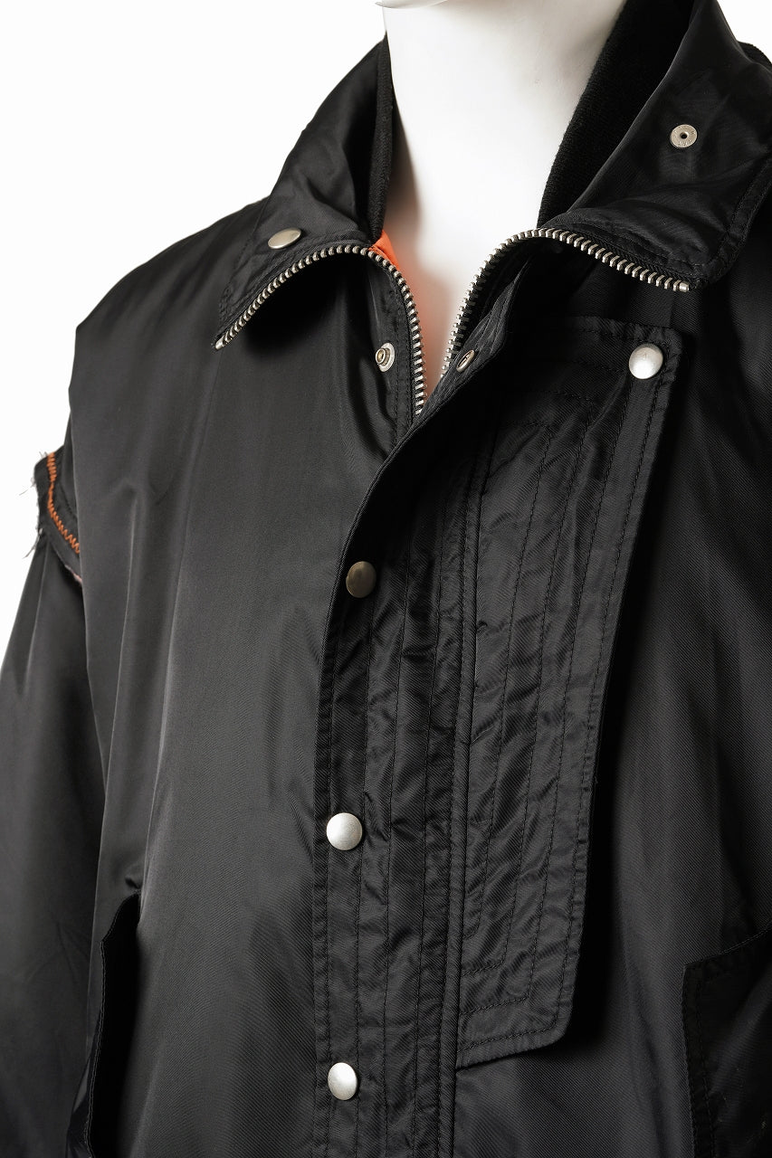 Load image into Gallery viewer, 【SAMPLE SALE】A.F ARTEFACT CUT OFF COMBI TANKER JACKET / LIGHT PADDED (BLACK×ORANGE)