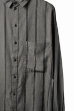 Load image into Gallery viewer, Aleksandr Manamis STRIPE BUTTON COLLAR SHIRT (STRIPE)