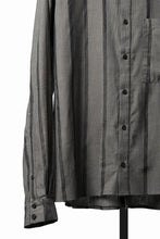 Load image into Gallery viewer, Aleksandr Manamis STRIPE BUTTON COLLAR SHIRT (STRIPE)