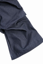 Load image into Gallery viewer, A.F ARTEFACT TUCK SLIM BAGGY PANTS / RAW DENIM (NAVY)
