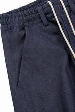 Load image into Gallery viewer, A.F ARTEFACT TUCK SLIM BAGGY PANTS / RAW DENIM (NAVY)