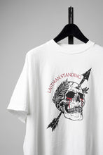 画像をギャラリービューアに読み込む, LASTMAN PRINTED TEE SHIRT -STANDING- (WHITE)