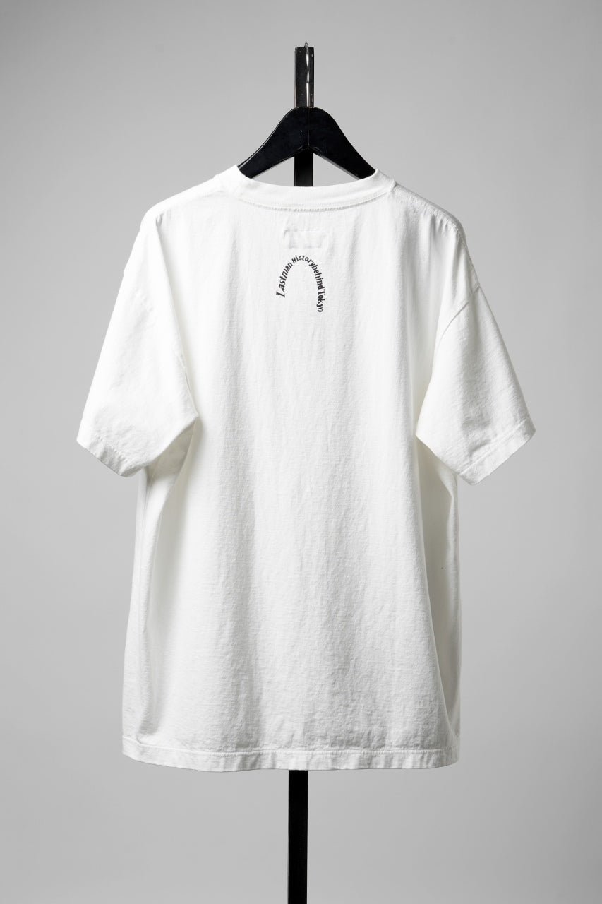 画像をギャラリービューアに読み込む, LASTMAN PRINTED TEE SHIRT -STANDING- (WHITE)