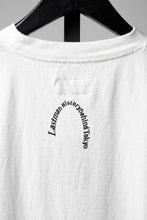 画像をギャラリービューアに読み込む, LASTMAN PRINTED TEE SHIRT -STANDING- (WHITE)