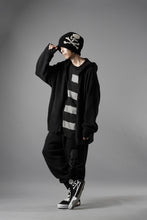 画像をギャラリービューアに読み込む, MASTERMIND WORLD LOUNGE FULL-ZIP HOODIE / SOFTLY BOA FLEECE (BLACK x CHARCOAL)