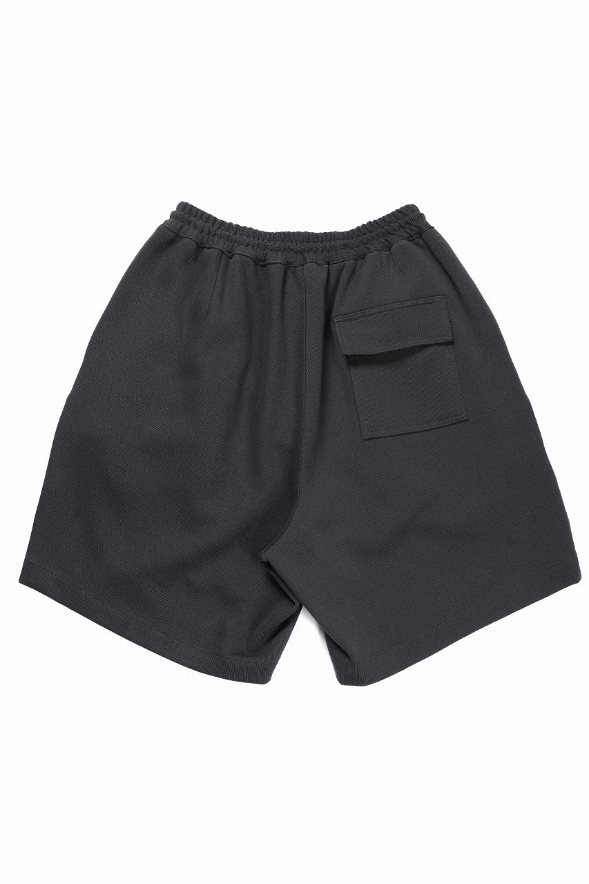 Load image into Gallery viewer, N/07 2 TUCKS EASY SHORTS / RIBBED CARDBOARD KNIT JERSEY (CHARCOAL)