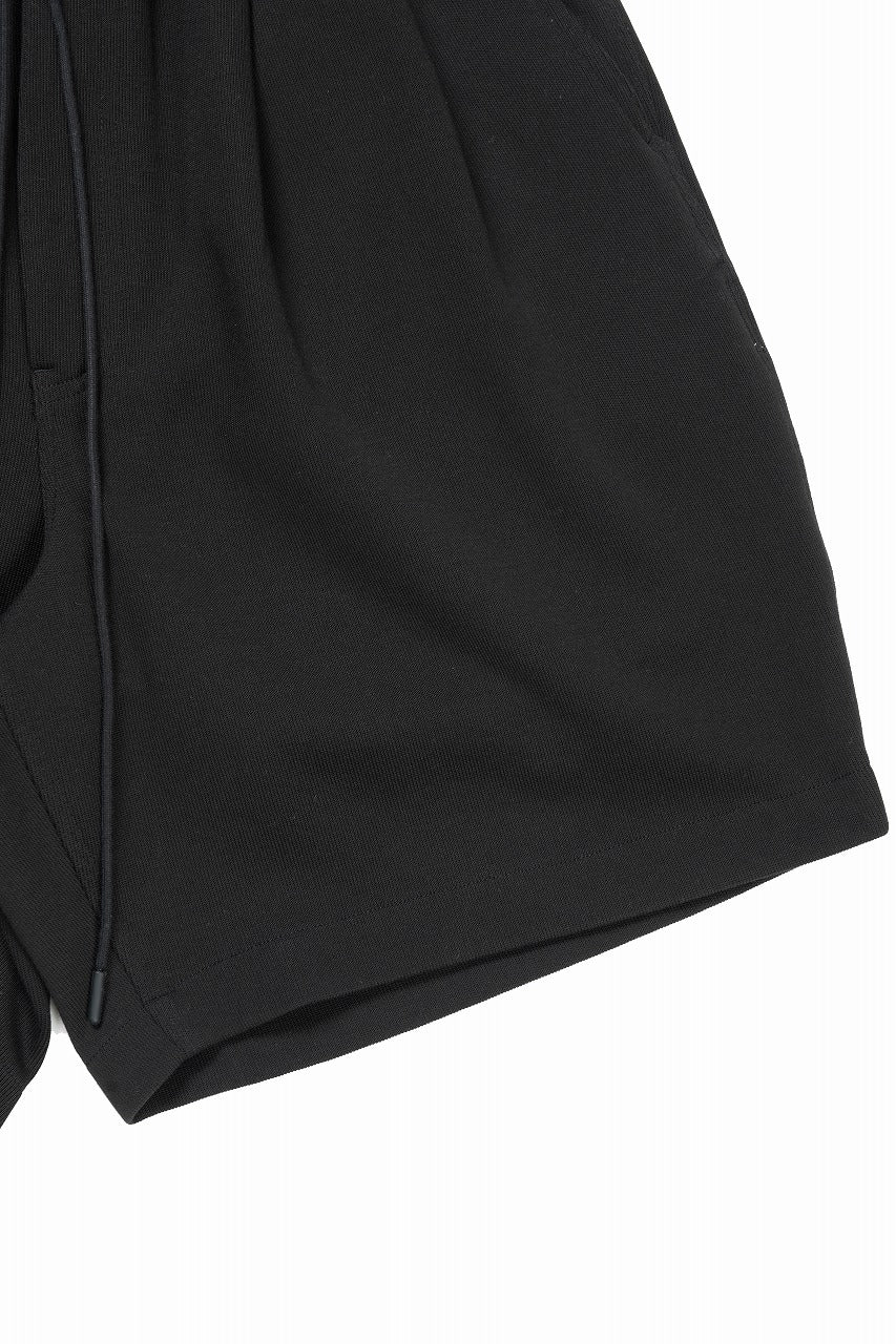 Load image into Gallery viewer, N/07 2 TUCKS EASY SHORTS / RIBBED CARDBOARD KNIT JERSEY (BLACK)