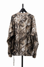 Load image into Gallery viewer, MASTERMIND WORLD OG FOREST CAMO LS TEE (SEPIA FOREST CAMO)