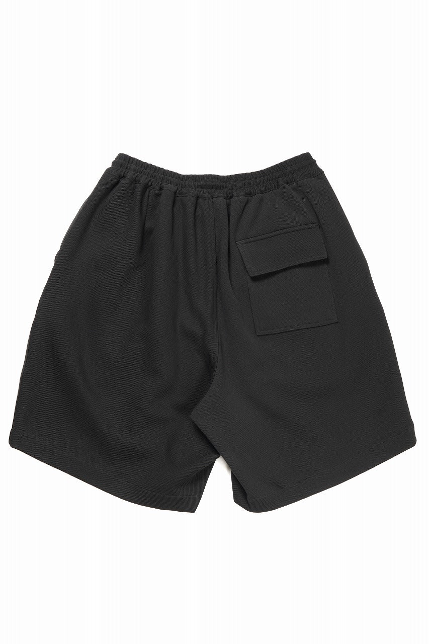 Load image into Gallery viewer, N/07 2 TUCKS EASY SHORTS / RIBBED CARDBOARD KNIT JERSEY (BLACK)