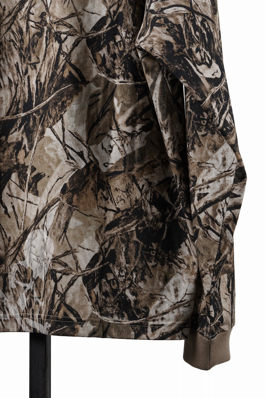 Load image into Gallery viewer, MASTERMIND WORLD OG FOREST CAMO LS TEE (SEPIA FOREST CAMO)