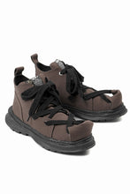 Load image into Gallery viewer, beauty : beast ROLL-TOE SHOES feat. Maison MIHARA YASUHIRO (BLACK x WHITE)