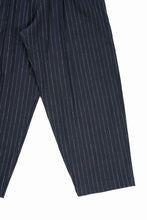 画像をギャラリービューアに読み込む, N/07 3 STITCHES WIDE TAPERED TROUSERS / HEAVY C/LI BUTCHER STRIPES (BLACK NAVY)