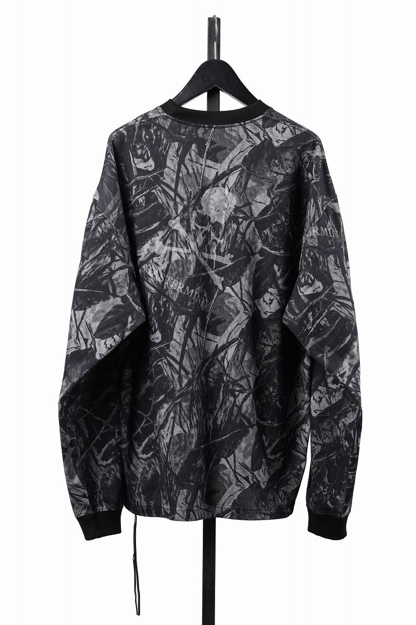 Load image into Gallery viewer, MASTERMIND WORLD OG FOREST CAMO LS TEE (MONOCHROME FOREST CAMO)