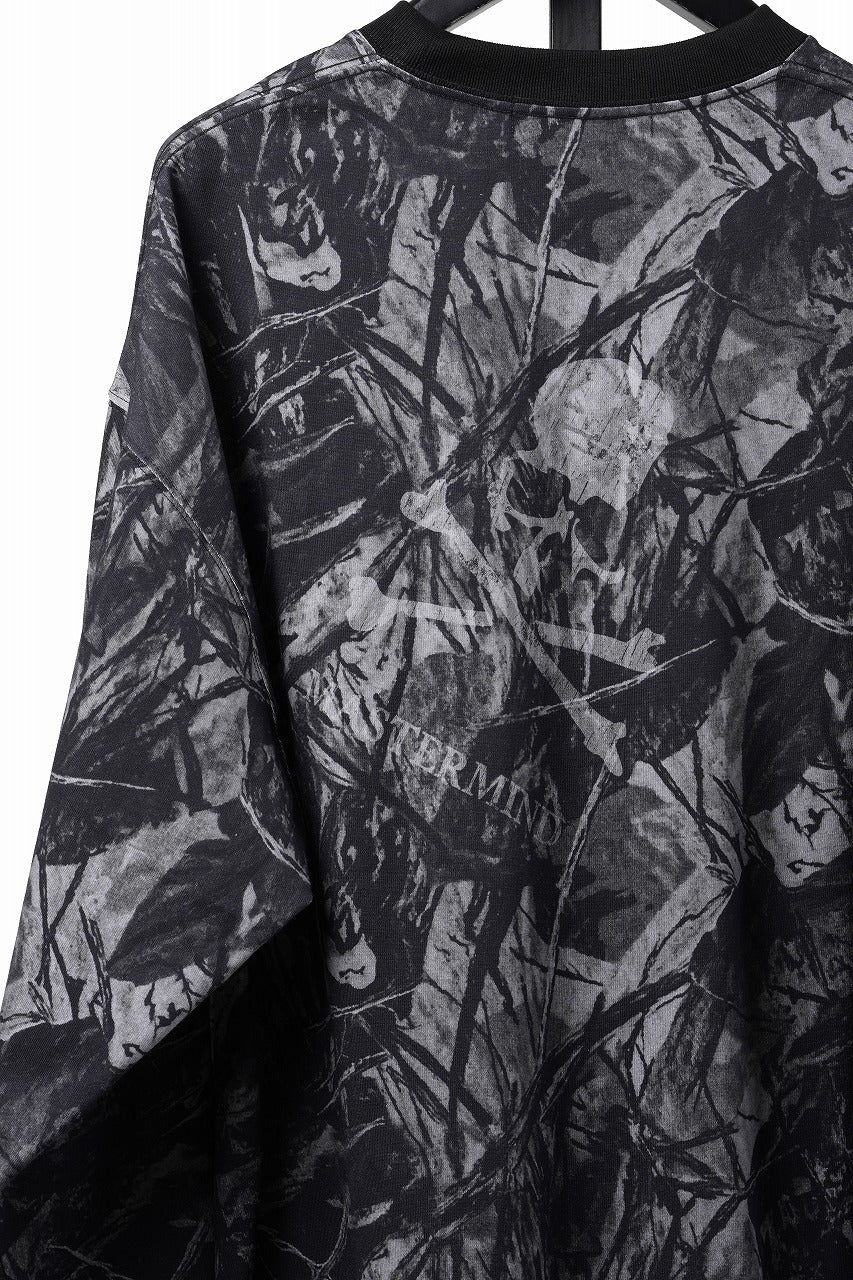 Load image into Gallery viewer, MASTERMIND WORLD OG FOREST CAMO LS TEE (MONOCHROME FOREST CAMO)