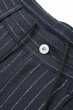 画像をギャラリービューアに読み込む, N/07 3 STITCHES WIDE TAPERED TROUSERS / HEAVY C/LI BUTCHER STRIPES (BLACK NAVY)