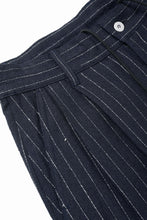 画像をギャラリービューアに読み込む, N/07 3 STITCHES WIDE TAPERED TROUSERS / HEAVY C/LI BUTCHER STRIPES (BLACK NAVY)