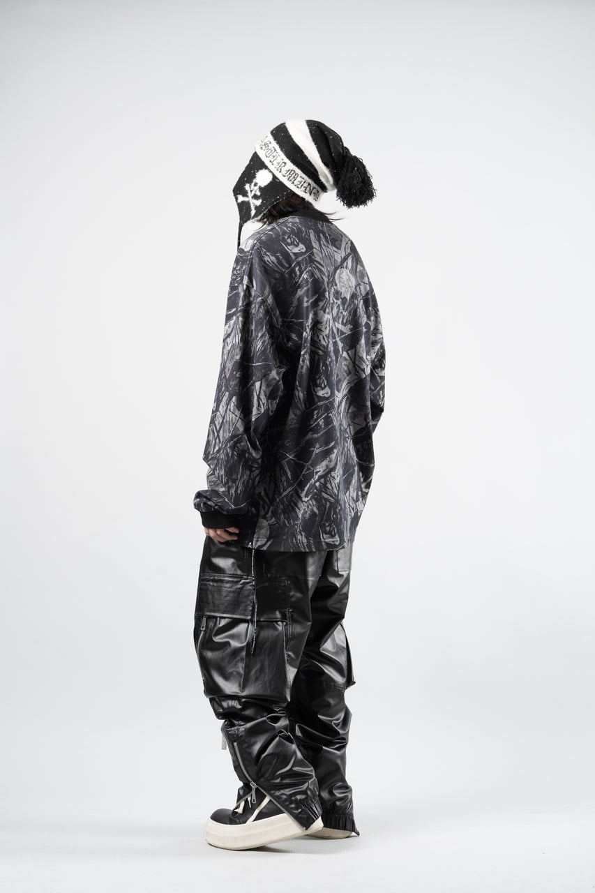 Load image into Gallery viewer, MASTERMIND WORLD OG FOREST CAMO LS TEE (MONOCHROME FOREST CAMO)