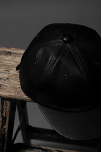 画像をギャラリービューアに読み込む, ISAMU KATAYAMA BACKLASH FLAT VISOR CAP / MONOCHROME LUXURY STEER (BLACK)