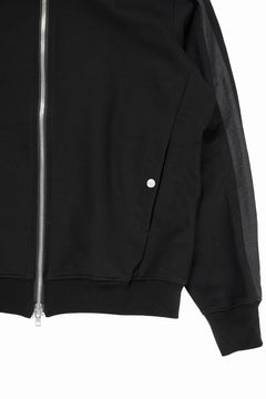 Load image into Gallery viewer, 【SAMPLE SALE】A.F ARTEFACT TRACKER JACKET / MEDIUM JERSEY &amp; NYLON (BLACK)