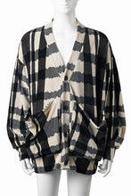 画像をギャラリービューアに読み込む, A.F ARTEFACT JUMBO CARDIGAN / JACQUARD DEFORMED PLAID VELOR (BLACK x GREY x IVORY)