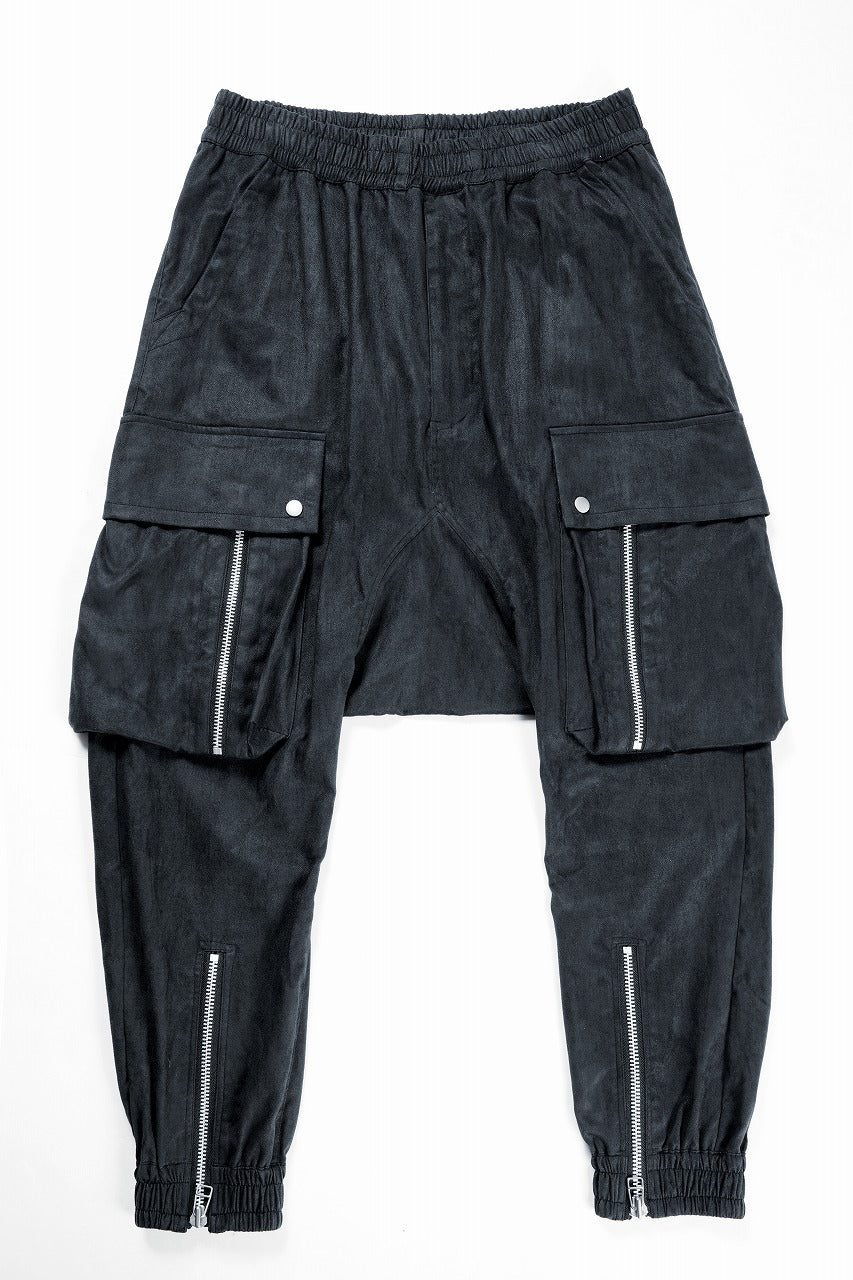 Load image into Gallery viewer, 【SAMPLE SALE】A.F ARTEFACT MILITARY ZIP SARROUEL PANTS / SYNTHETIC NUBUCK LEATHER (BLACK)