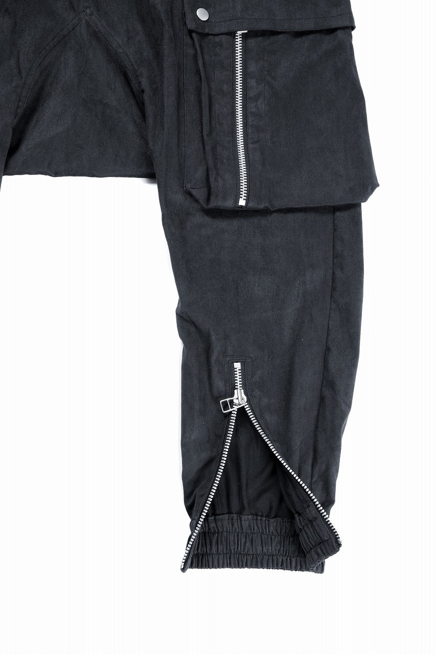 Load image into Gallery viewer, 【SAMPLE SALE】A.F ARTEFACT MILITARY ZIP SARROUEL PANTS / SYNTHETIC NUBUCK LEATHER (BLACK)