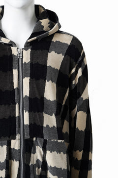 画像をギャラリービューアに読み込む, A.F ARTEFACT DOLMAN HOODED ZIP / JACQUARD DEFORMED PLAID VELOR (BLACK x GREY x IVORY)