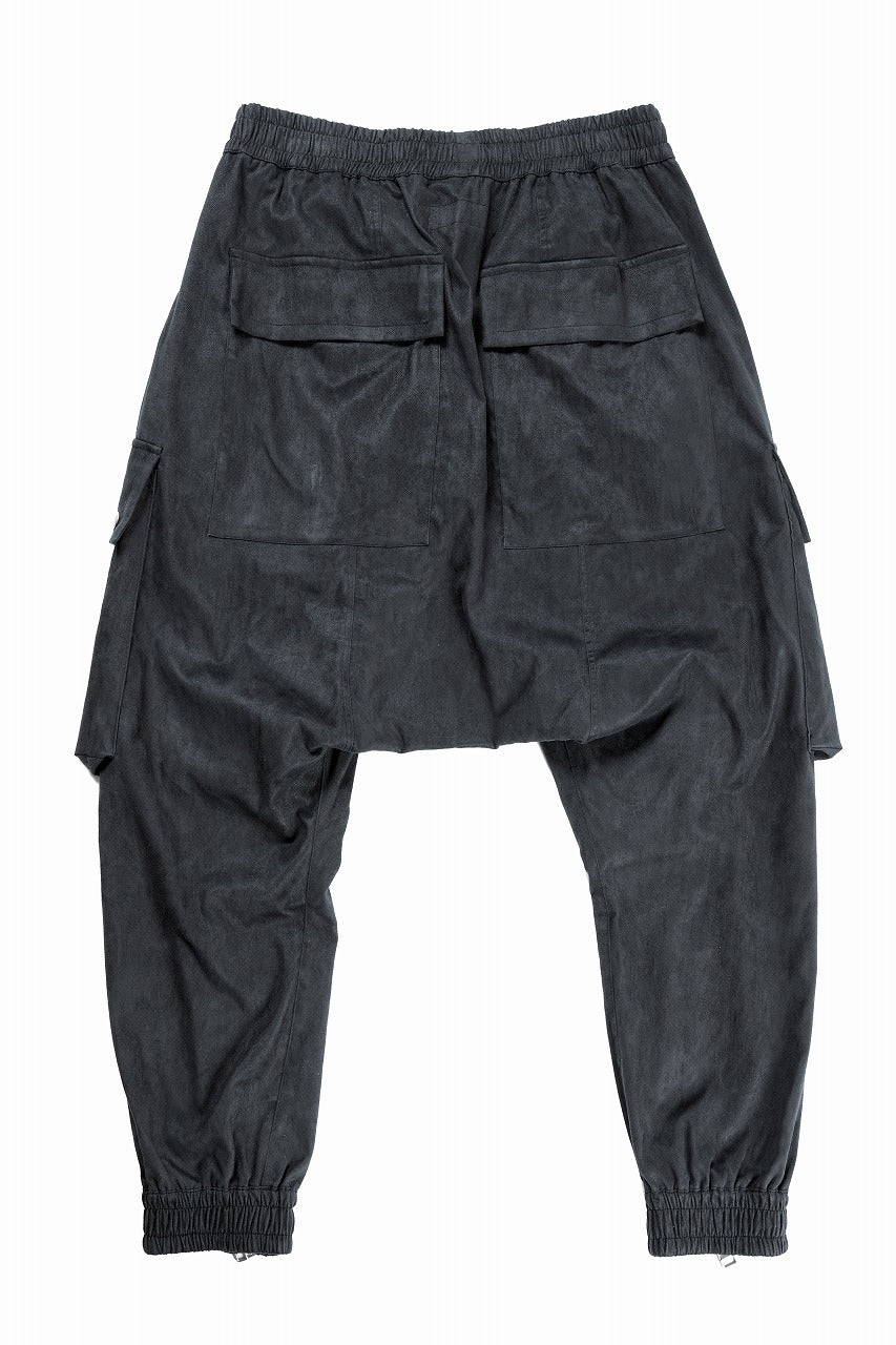 Load image into Gallery viewer, 【SAMPLE SALE】A.F ARTEFACT MILITARY ZIP SARROUEL PANTS / SYNTHETIC NUBUCK LEATHER (BLACK)