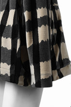 画像をギャラリービューアに読み込む, A.F ARTEFACT DOLMAN HOODED ZIP / JACQUARD DEFORMED PLAID VELOR (BLACK x GREY x IVORY)