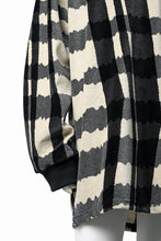 画像をギャラリービューアに読み込む, A.F ARTEFACT CREW NECK LONG PULLOVER / JACQUARD DEFORMED PLAID VELOR (BLACK x GREY x IVORY)