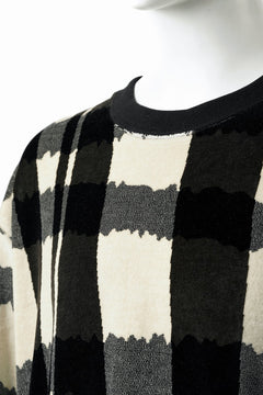 画像をギャラリービューアに読み込む, A.F ARTEFACT CREW NECK LONG PULLOVER / JACQUARD DEFORMED PLAID VELOR (BLACK x GREY x IVORY)