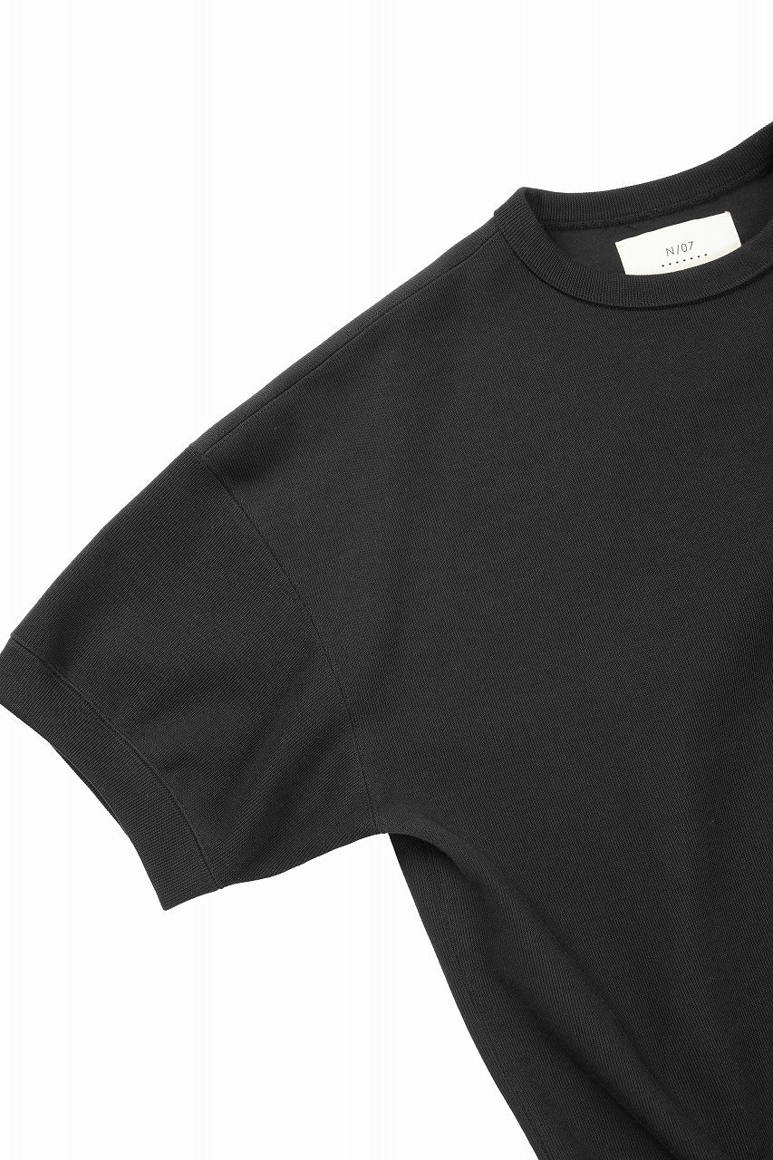 N/07 BASIC TOP / RIBBED CARDBOARD KNIT JERSEY (BLACK)