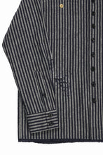 画像をギャラリービューアに読み込む, A TENTATIVE ATELIER Avis N. DISTRESSED PATCH STRIPES SHIRT (NAVY)
