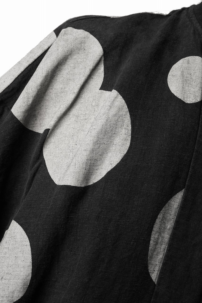 Load image into Gallery viewer, 【SAMPLE SALE】A.F ARTEFACT CUT OFF COMBI TANKER JACKET / LIGHT PADDED (BLACK×ORANGE)