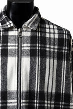 Load image into Gallery viewer, 【SAMPLE SALE】A.F ARTEFACT WOOL PLAID ZIP BLOUSON (BLACK x WHITE)