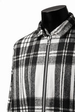 Load image into Gallery viewer, 【SAMPLE SALE】A.F ARTEFACT WOOL PLAID ZIP BLOUSON (BLACK x WHITE)