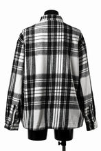 Load image into Gallery viewer, 【SAMPLE SALE】A.F ARTEFACT WOOL PLAID ZIP BLOUSON (BLACK x WHITE)