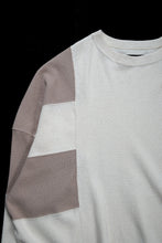 Load image into Gallery viewer, 【SAMPLE SALE】A.F ARTEFACT HONEYCOMB THERMAL SWITCHING TOP (IVORY x BEIGE)