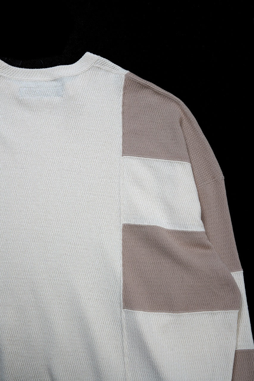 Load image into Gallery viewer, 【SAMPLE SALE】A.F ARTEFACT HONEYCOMB THERMAL SWITCHING TOP (IVORY x BEIGE)
